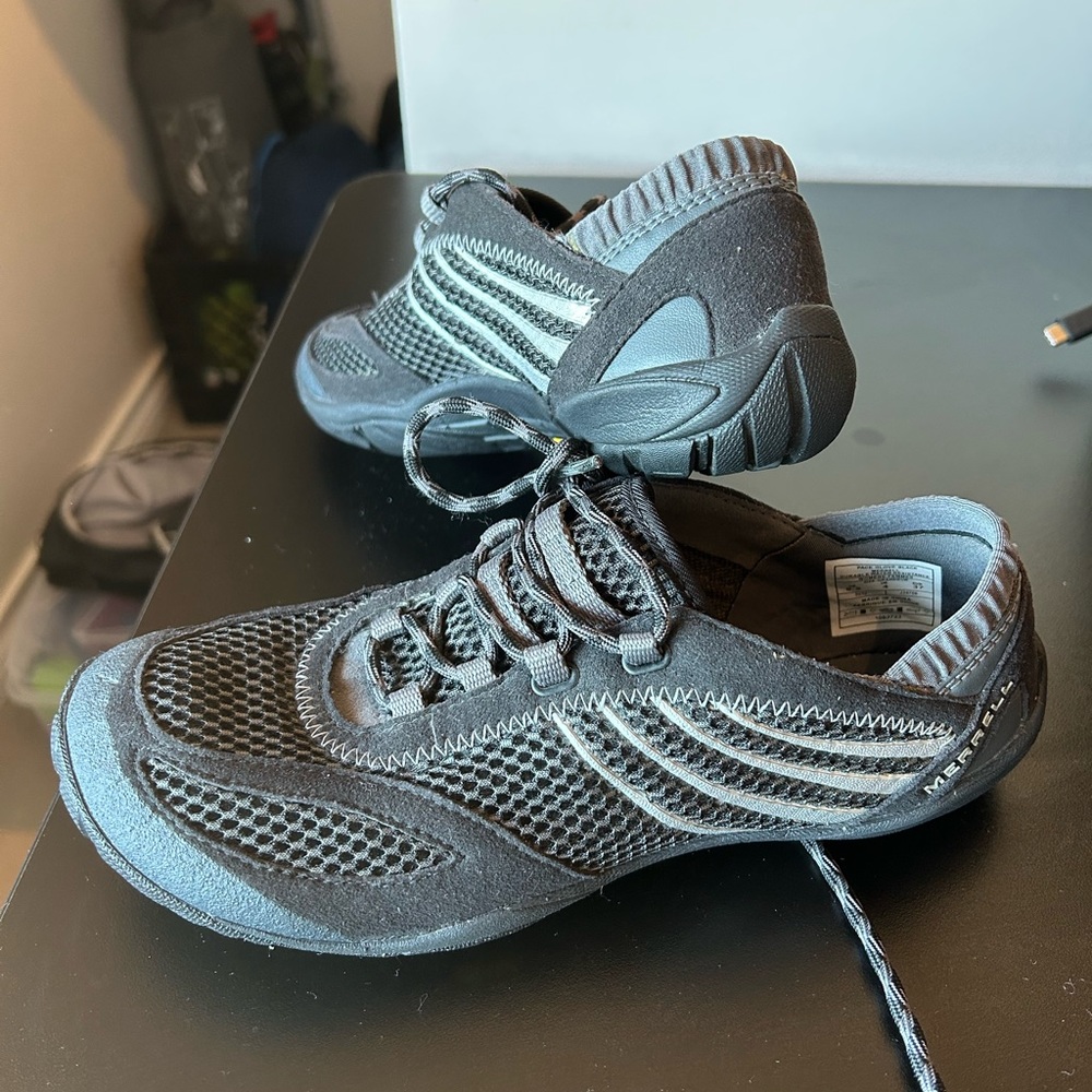Pre-owned Merrell barefoot pace glove
